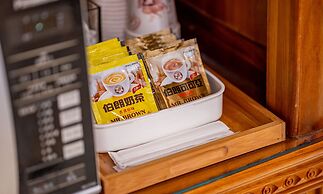 White Cotton Candy B&B