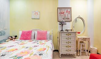 White Cotton Candy B&B