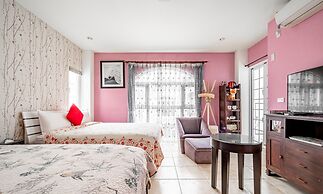 White Cotton Candy B&B