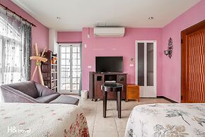 White Cotton Candy B&B