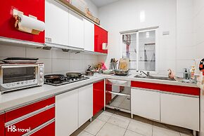 White Cotton Candy B&B