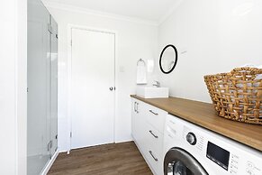 Flynns Beach Caravan Park