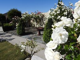 Grasslands Bed & Breakfast