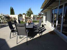 Grasslands Bed & Breakfast