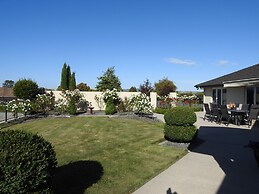 Grasslands Bed & Breakfast