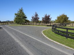 Grasslands Bed & Breakfast