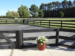 Grasslands Bed & Breakfast