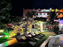 Cocomango's Resort