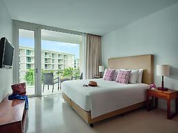 Splash Beach Resort, Mai Khao, Phuket