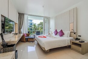 Splash Beach Resort, Mai Khao, Phuket