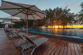 Splash Beach Resort, Mai Khao, Phuket