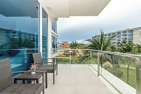 Splash Beach Resort, Mai Khao, Phuket