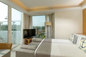 Splash Beach Resort, Mai Khao, Phuket