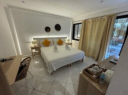 Alona Vida Beach Resort