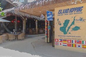 Alona Vida Beach Resort