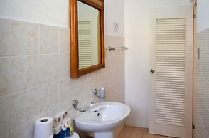 Alona Vida Beach Resort