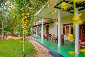 Yala River Face Inn