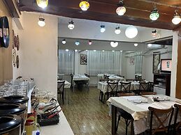 Istanbul Paris Hotel & Hostel