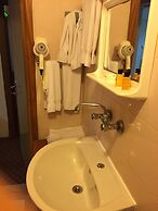 Istanbul Paris Hotel & Hostel