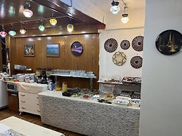 Istanbul Paris Hotel & Hostel