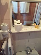 Istanbul Paris Hotel & Hostel