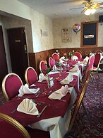 Half Moon Hotel and Restaurant