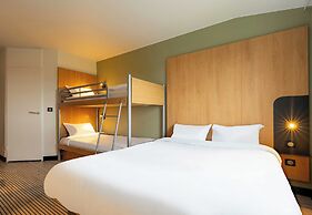 B&B HOTEL Calais Centre Saint-Pierre