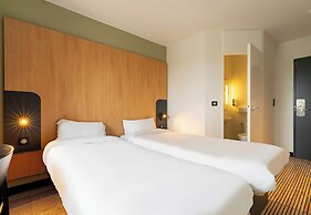 B&B HOTEL Calais Centre Saint-Pierre