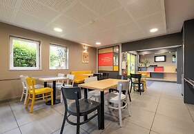 B&B HOTEL Calais Centre Saint-Pierre