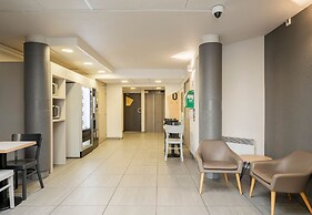 B&B HOTEL Calais Centre Saint-Pierre