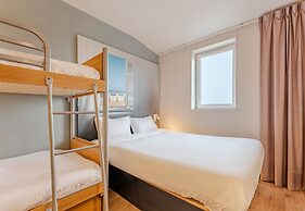 B&B HOTEL Calais Centre Saint-Pierre