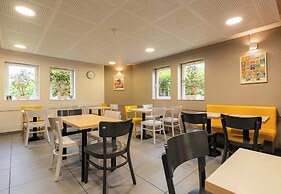 B&B HOTEL Calais Centre Saint-Pierre