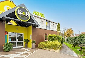 B&B HOTEL Calais Centre Saint-Pierre