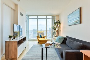 Vibrant Urban Condo 2Bed 2Bath