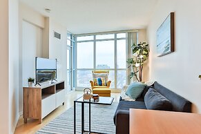 Vibrant Urban Condo 2Bed 2Bath
