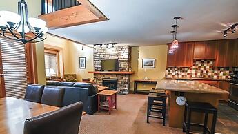 Pinnacle Ridge Chalets by Fernie Lodging