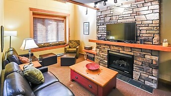 Pinnacle Ridge Chalets by Fernie Lodging