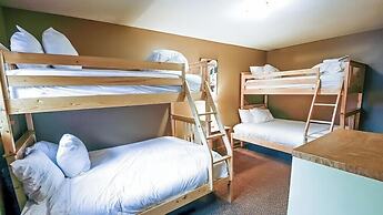 Pinnacle Ridge Chalets by Fernie Lodging