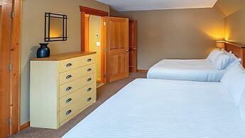 Pinnacle Ridge Chalets by Fernie Lodging