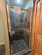 Pinnacle Ridge Chalets by Fernie Lodging