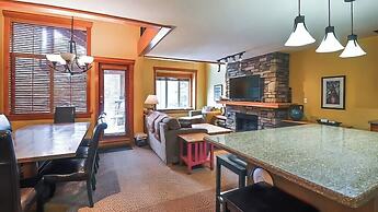 Pinnacle Ridge Chalets by Fernie Lodging