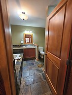 Pinnacle Ridge Chalets by Fernie Lodging