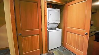 Pinnacle Ridge Chalets by Fernie Lodging