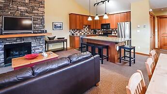 Pinnacle Ridge Chalets by Fernie Lodging