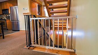 Pinnacle Ridge Chalets by Fernie Lodging