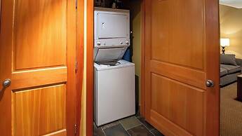 Pinnacle Ridge Chalets by Fernie Lodging