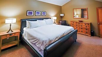 Pinnacle Ridge Chalets by Fernie Lodging
