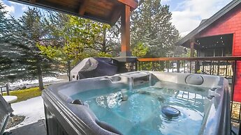 Pinnacle Ridge Chalets by Fernie Lodging