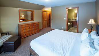 Pinnacle Ridge Chalets by Fernie Lodging