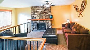 Pinnacle Ridge Chalets by Fernie Lodging